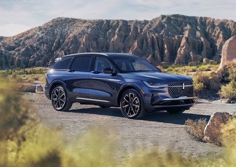 A 2024 Lincoln Nautilus® SUV is parked in a desert national park. | Klaben Lincoln of Warren in Warren OH